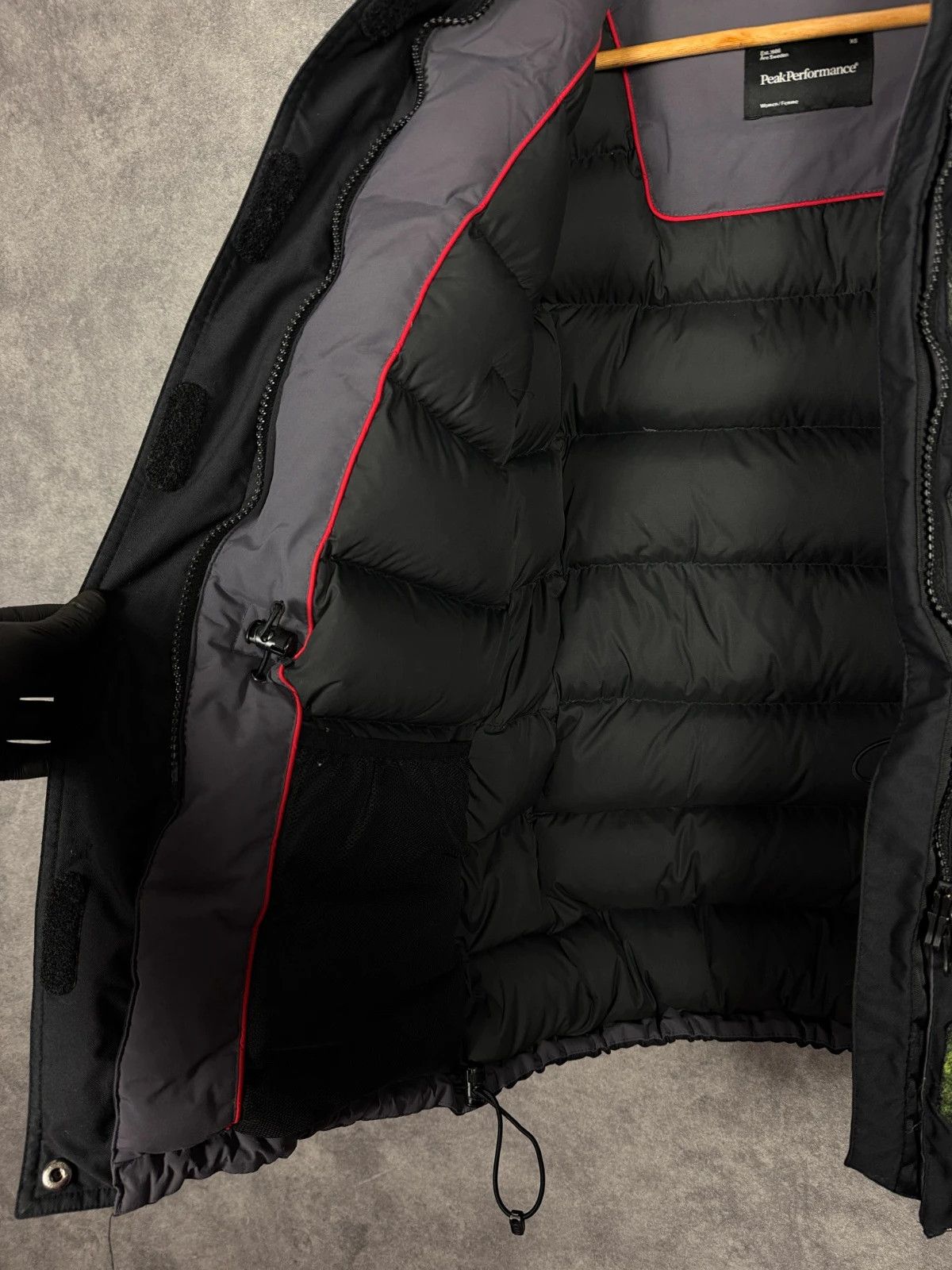 Peak Performance Peak Performance Women Down Parka Hooded Embroidered Logo Size US XS / EU 42 / 0 - 10 Thumbnail