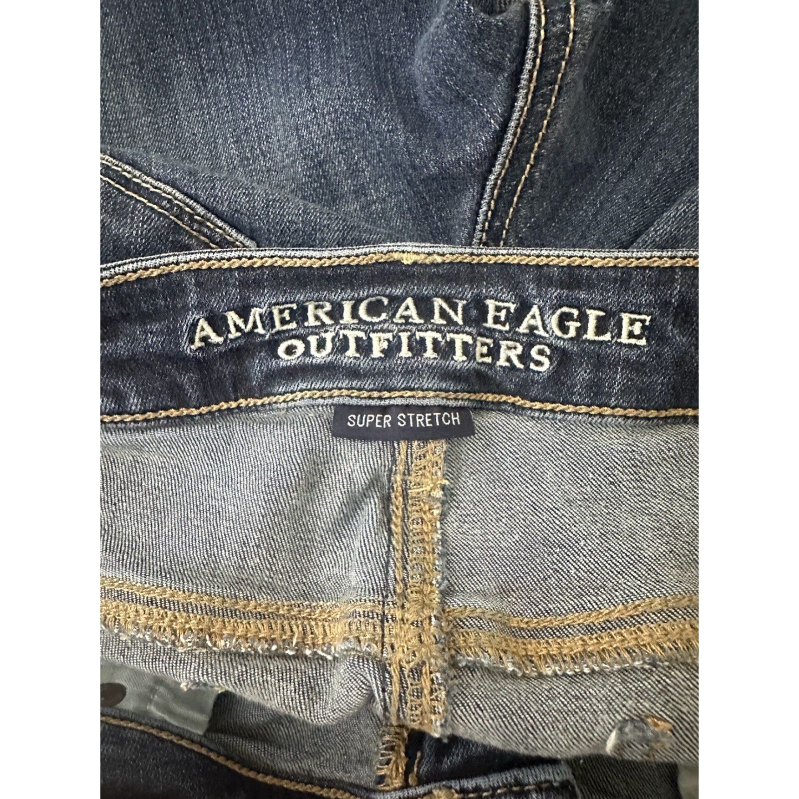 American Eagle Outfitters American Eagle Outfitters Jeans Womens 10 Blue Dark Wash Denim Super Stretch Skinny Regular 5-Pocket Logo Embroidered Knit? Wait—no extra words Size 32" / US 10 / IT 46 - 3 Thumbnail
