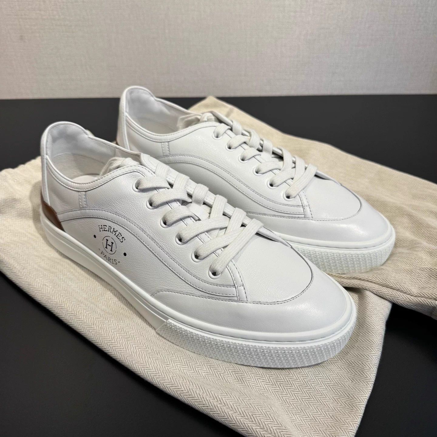 Hermes Hermes White Leather Sneaker with Brown Tail 42.5 Size US 9.5 / EU 42-43 - 2 Thumbnail