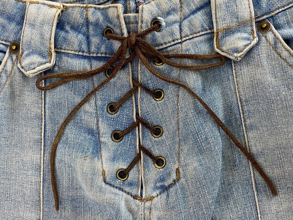 Japanese Brand Japanese Brand Light Wash Arrow Line Style Flare Jeans Size US 30 / EU 46 - 12 Thumbnail