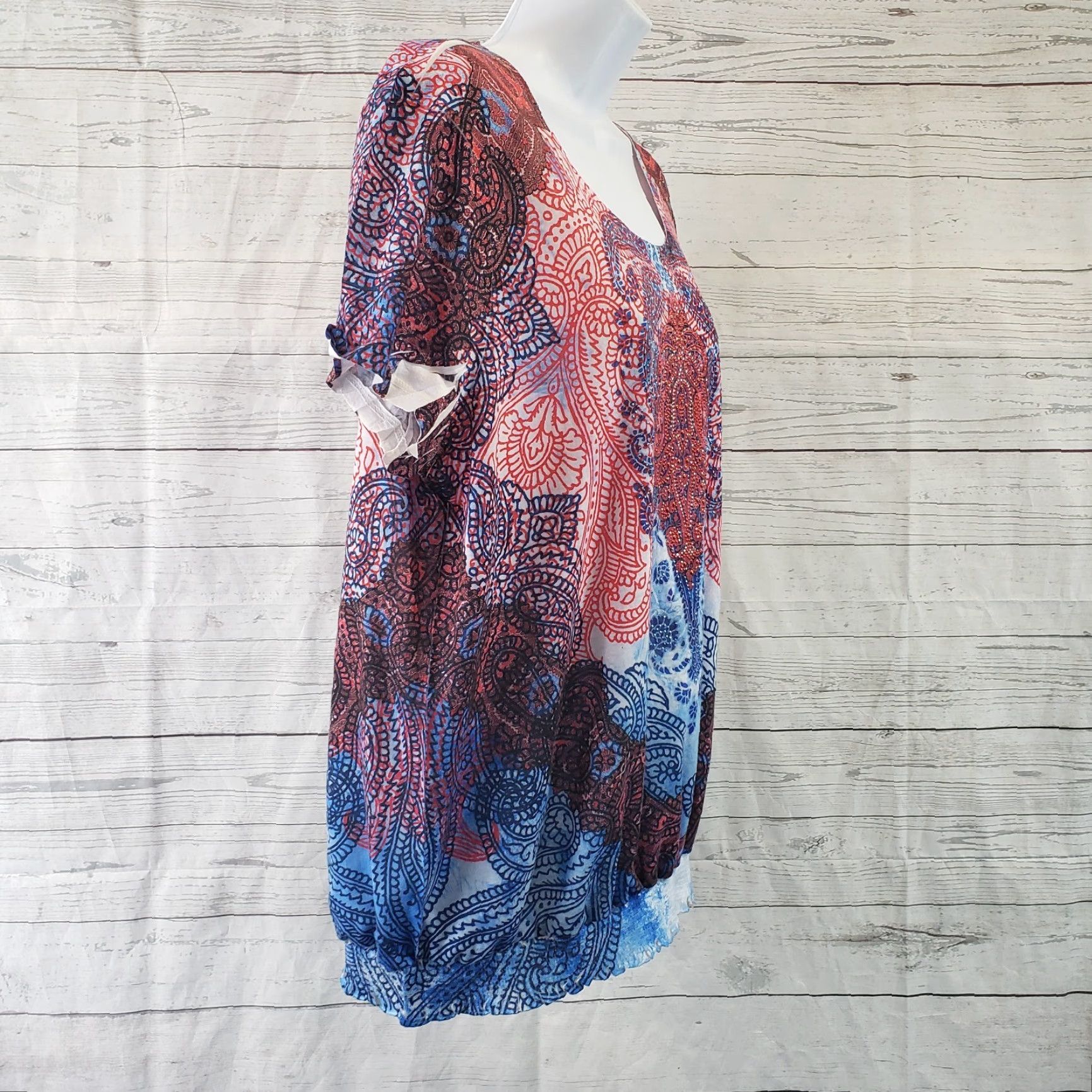 Vintage Chico's Womens Top XL Red Blue Paisley Embellished Smocked Waist Scoop Neck Blouse Shirt Womens, XL, Red, Paisley, Short Sleeve Size XL / US 12-14 / IT 48-50 - 3 Thumbnail