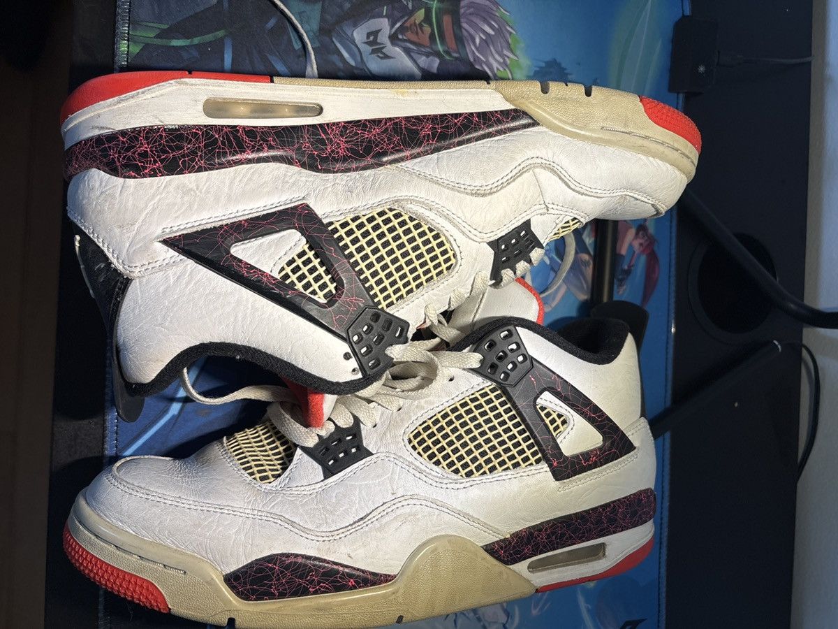 Jordan Brand Jordan 4 Pale Citron Size US 10.5 / EU 43-44 - 3 Thumbnail
