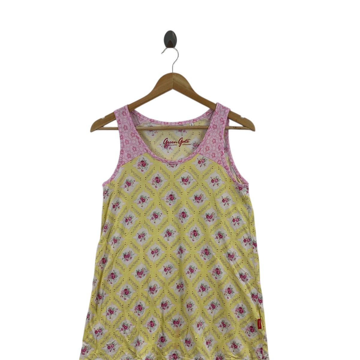 Uniqlo UNIQLO x GREEN GATE COPENHAGEN Limited Edition Tank Top Tee Size XS / US 0-2 / IT 36-38 - 3 Thumbnail