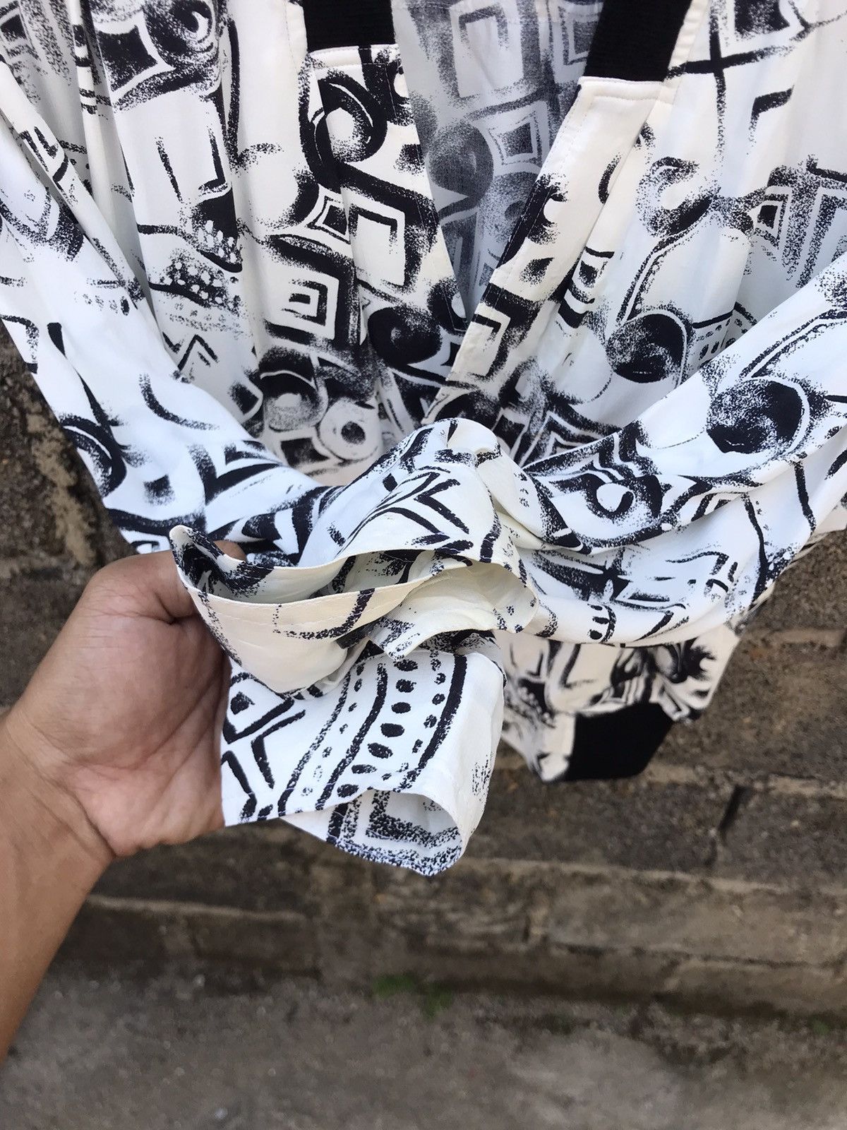 Japanese Brand (NWT) Rare Design Silk Material Prio Blanca Size US L / EU 52-54 / 3 - 7 Thumbnail