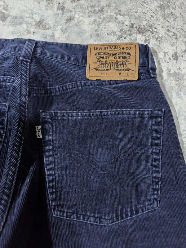 Levi's Vintage Clothing vintage 96 made in italy levis corduroy 551 white tab 31x32 Size US 29 - 5 Thumbnail