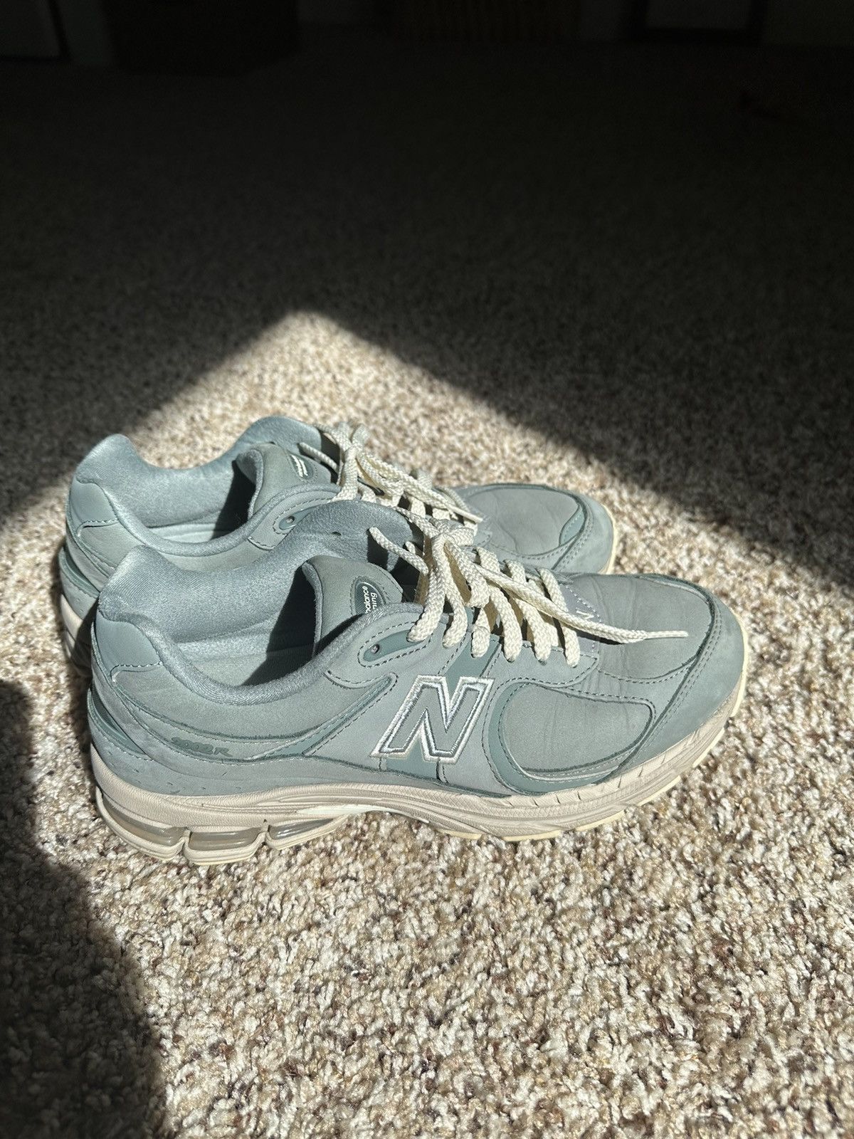 Kith × New Balance × Ronnie Fieg Kith New Balance 2002R Pistachio Size US 9.5 / EU 42-43 - 2 Thumbnail