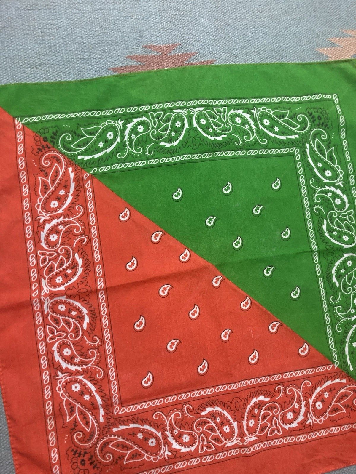 Vintage bandana handkerchief paisley green 2 tone Miami hurricanes Size ONE SIZE - 3 Thumbnail