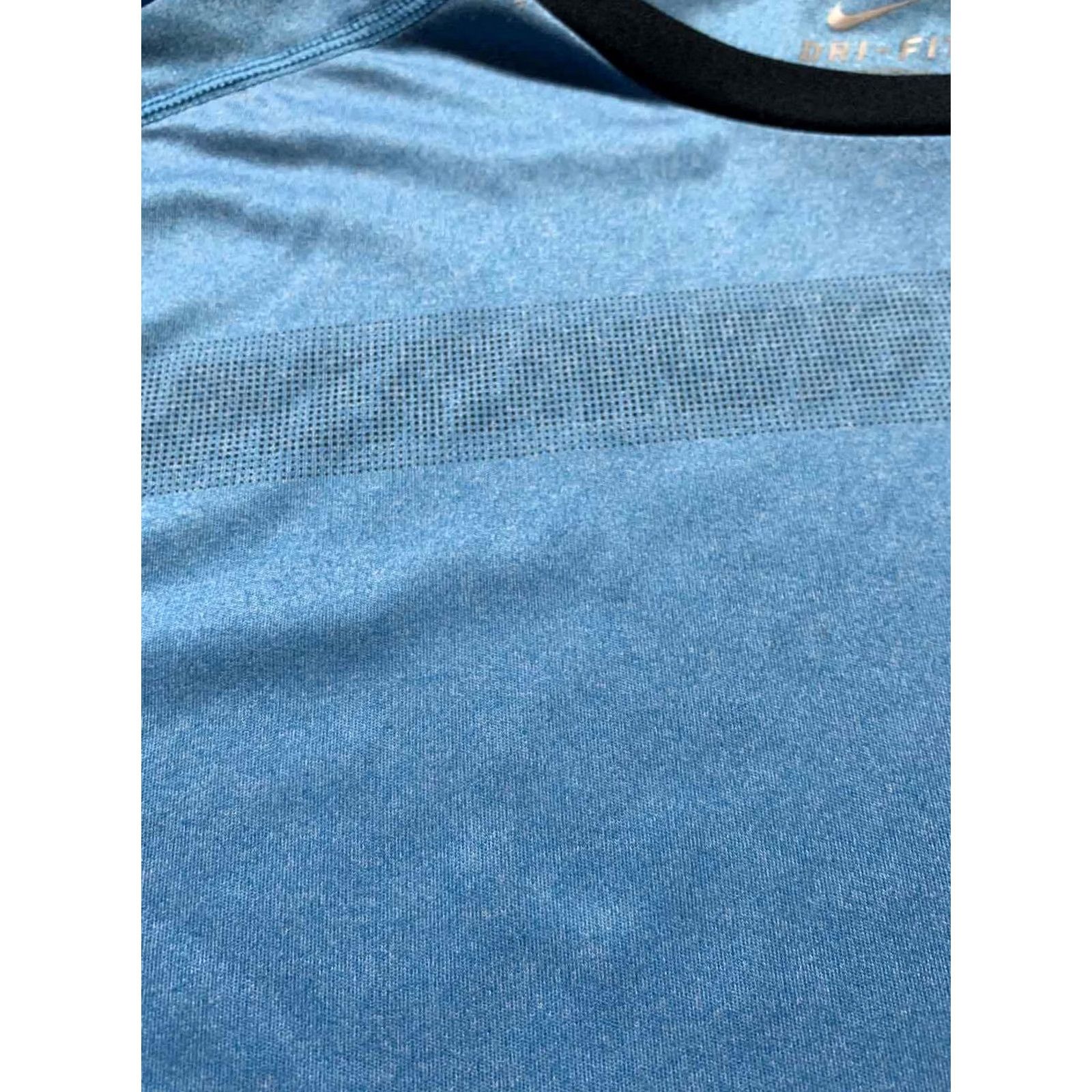 Nike Nike Training Shirt Mens M Blue T-Shirt Jersey Short Sleeve Running 66cm 52cm Size M Size US M / EU 48-50 / 2 - 3 Thumbnail