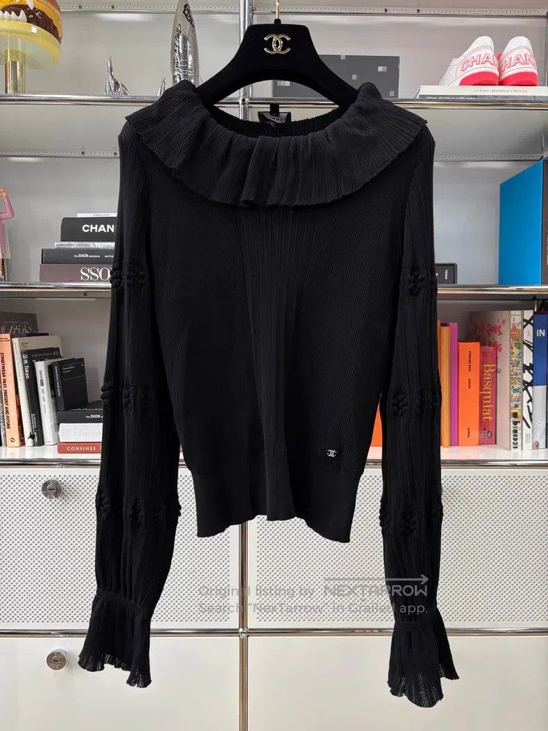 Chanel Chanel 24s black lapel ruffle pleated lantern sleeve Size XS / US 0-2 / IT 36-38 - 1 Thumbnail