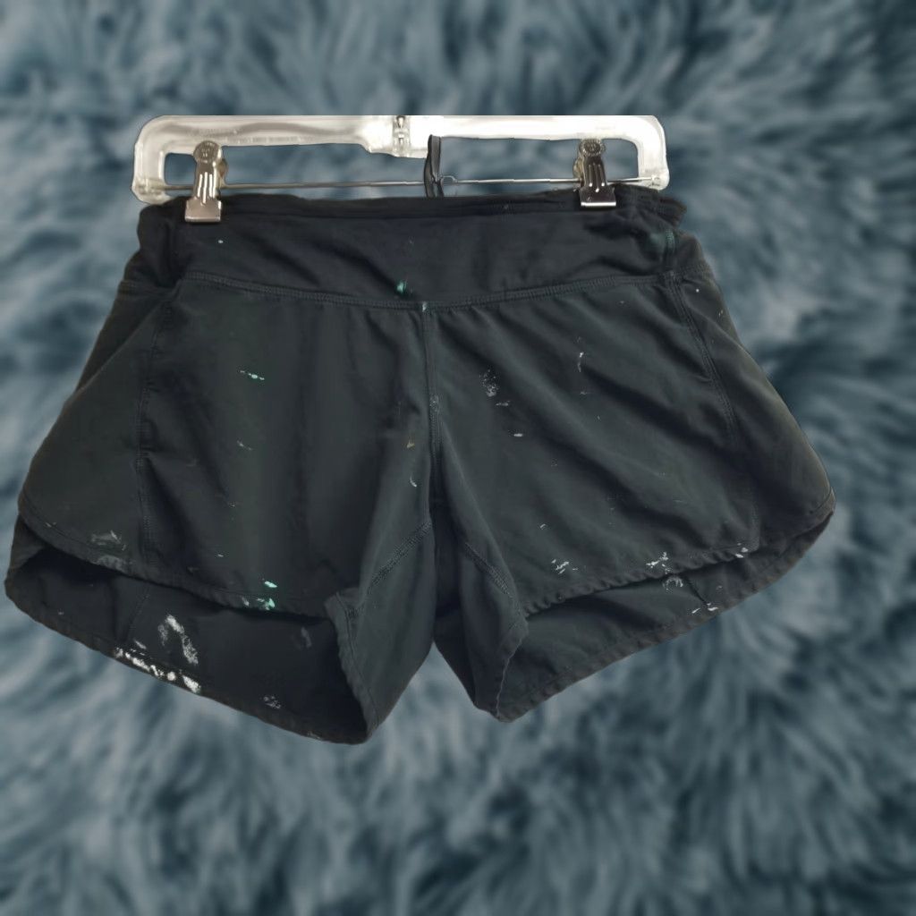 Lululemon Lululemon Women's Running Shorts Lined Black Size 4 Athletic Pockets Elastic Waist Graphic/Paint Stains - See Paint Stains Size 27" / US 4 / IT 40 - 1 Thumbnail