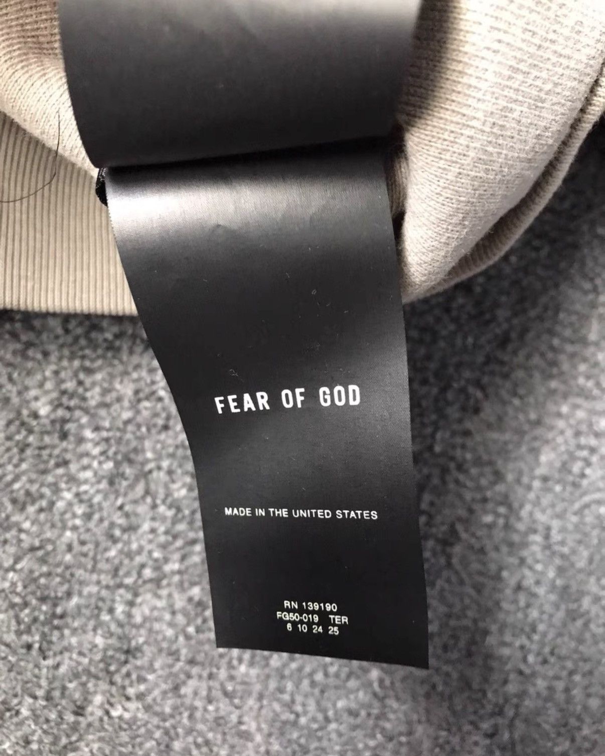 Fear of God Fear of God sweatshirt ~ Size US M / EU 48-50 / 2 - 5 Thumbnail