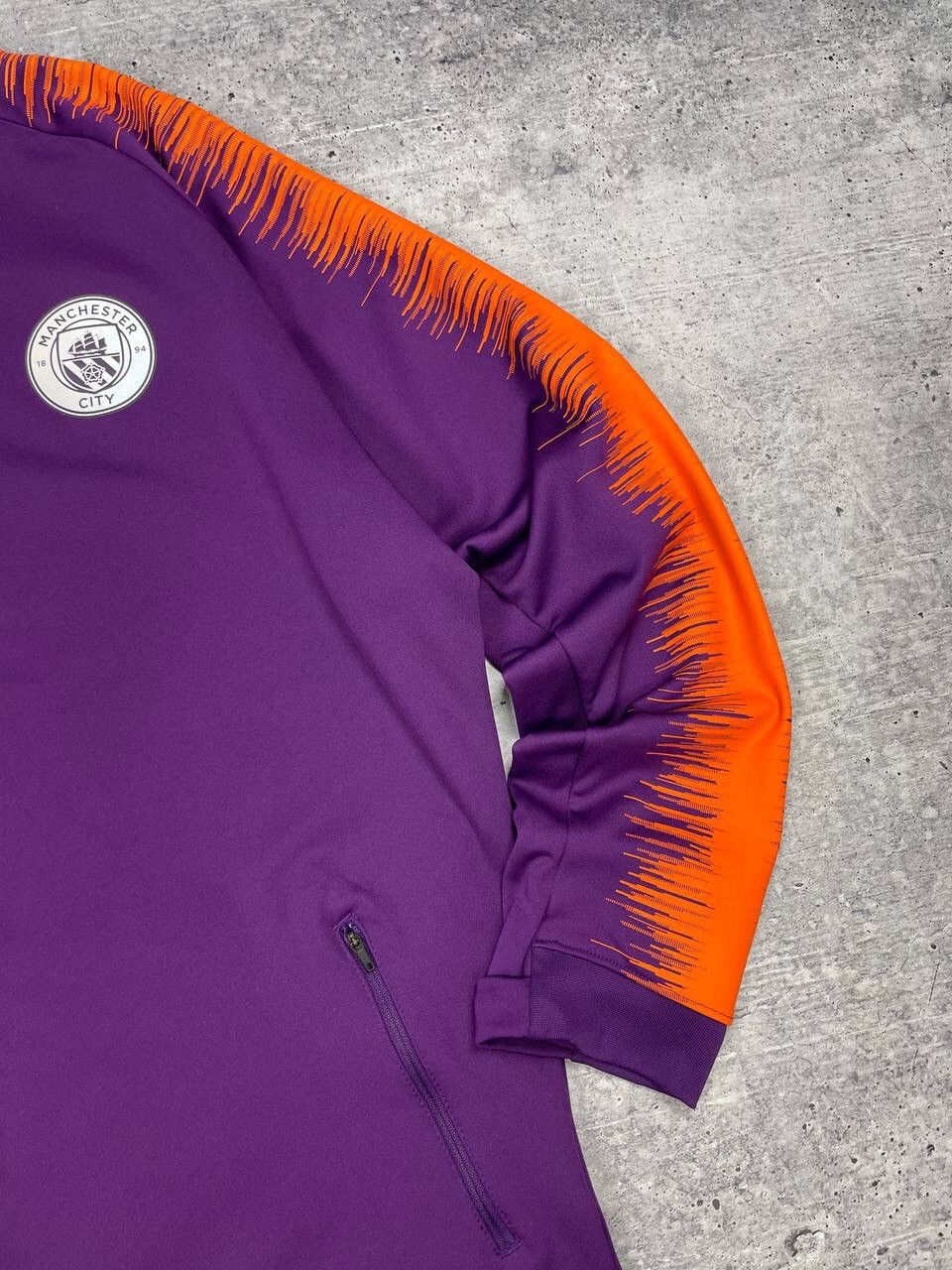Nike Vintage Nike Y2K Manchester City Reflective Logo Zip Olympic Size US XXL / EU 58 / 5 - 4 Thumbnail
