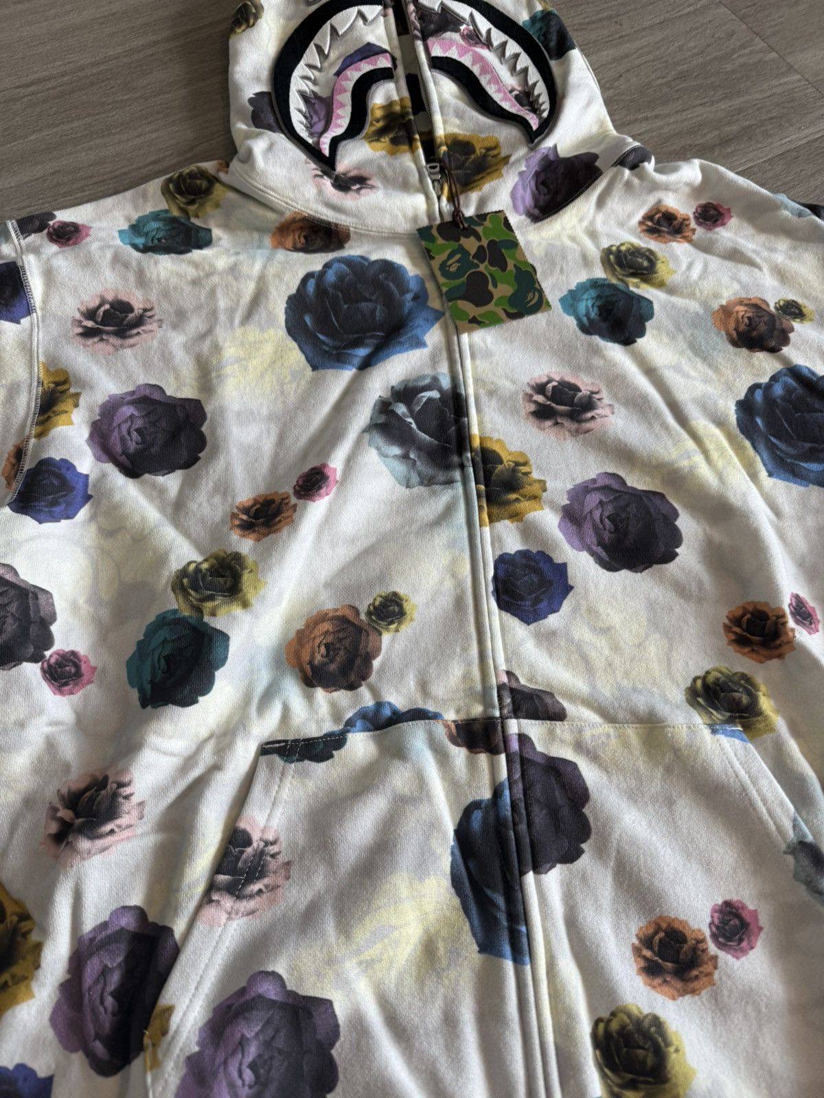 Bape Bape Ivory Floral Camo Shark Full Zip Size US XL / EU 56 / 4 - 2 Thumbnail