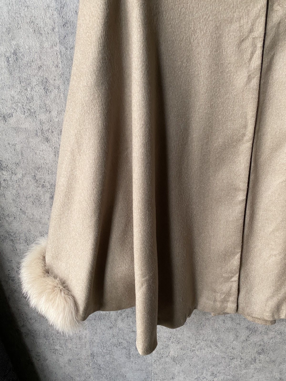 Balmain Vintage Balmain Paris Cashmere Capes Fur Collars And Cuffs Size US XXL / EU 58 / 5 - 4 Thumbnail