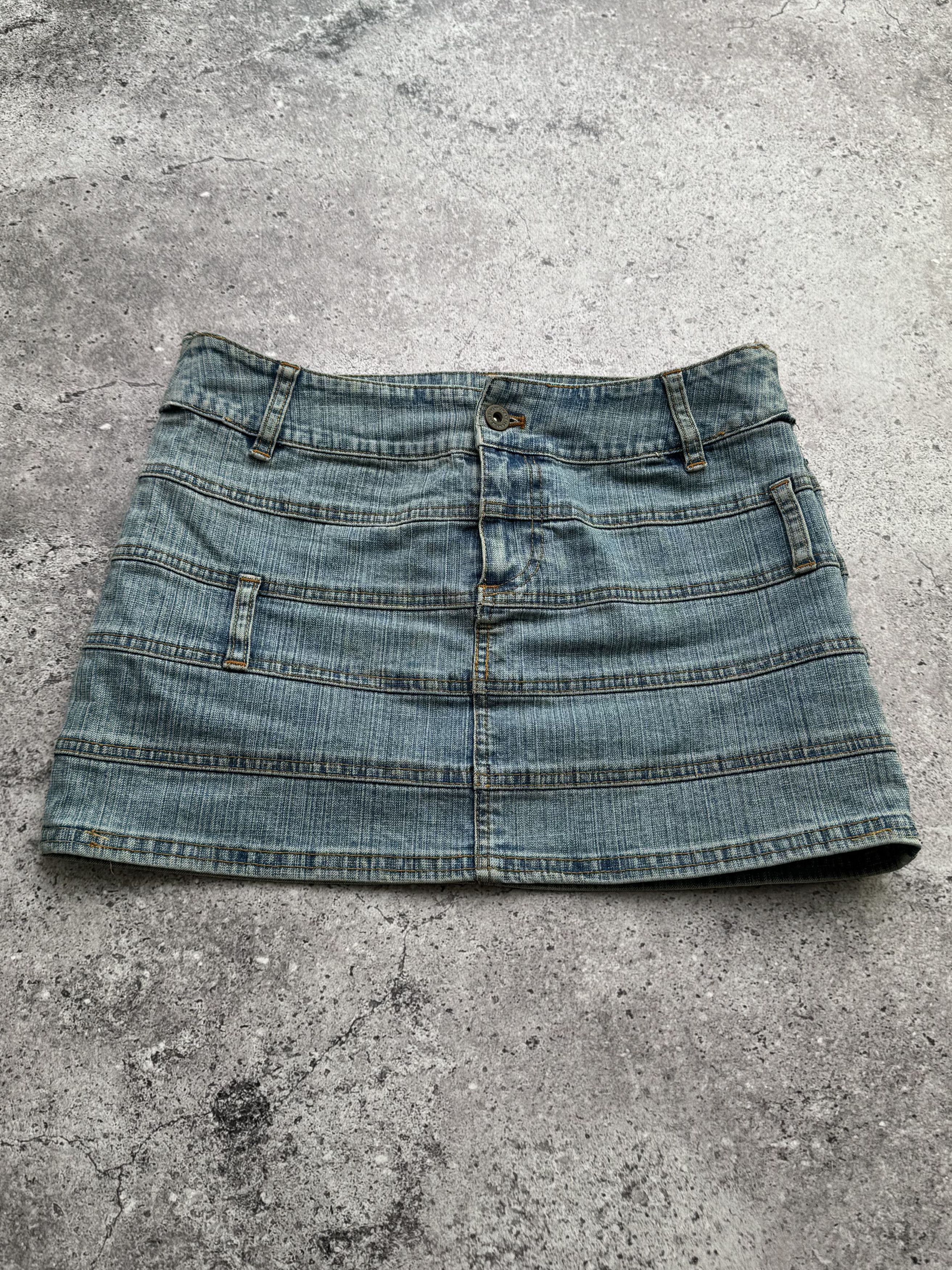 Vintage Y2K Mini Skirt Low Rise Stretch Jean Clubwear Sexy (E8) Size 27" / US 4 / IT 40 - 1 Thumbnail
