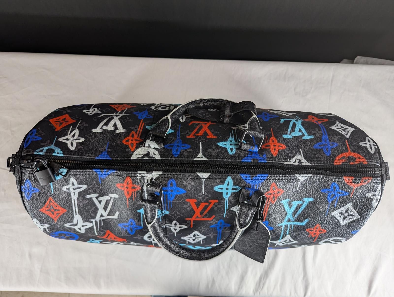 Louis Vuitton LOUIS VUITTON KEEPALL BANDOULIÈRE 50 - GRAFFITI MONOGRAM Size ONE SIZE - 8 Thumbnail