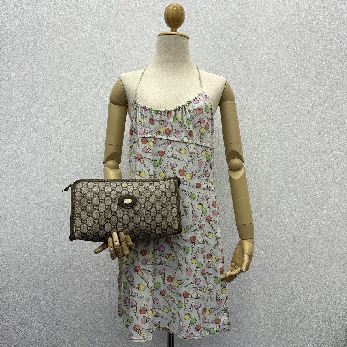 Vintage ‼️YES‼️ AUTHENTIC GUCCI GG PLUS CLUTCH BAG Size ONE SIZE - 1 Thumbnail