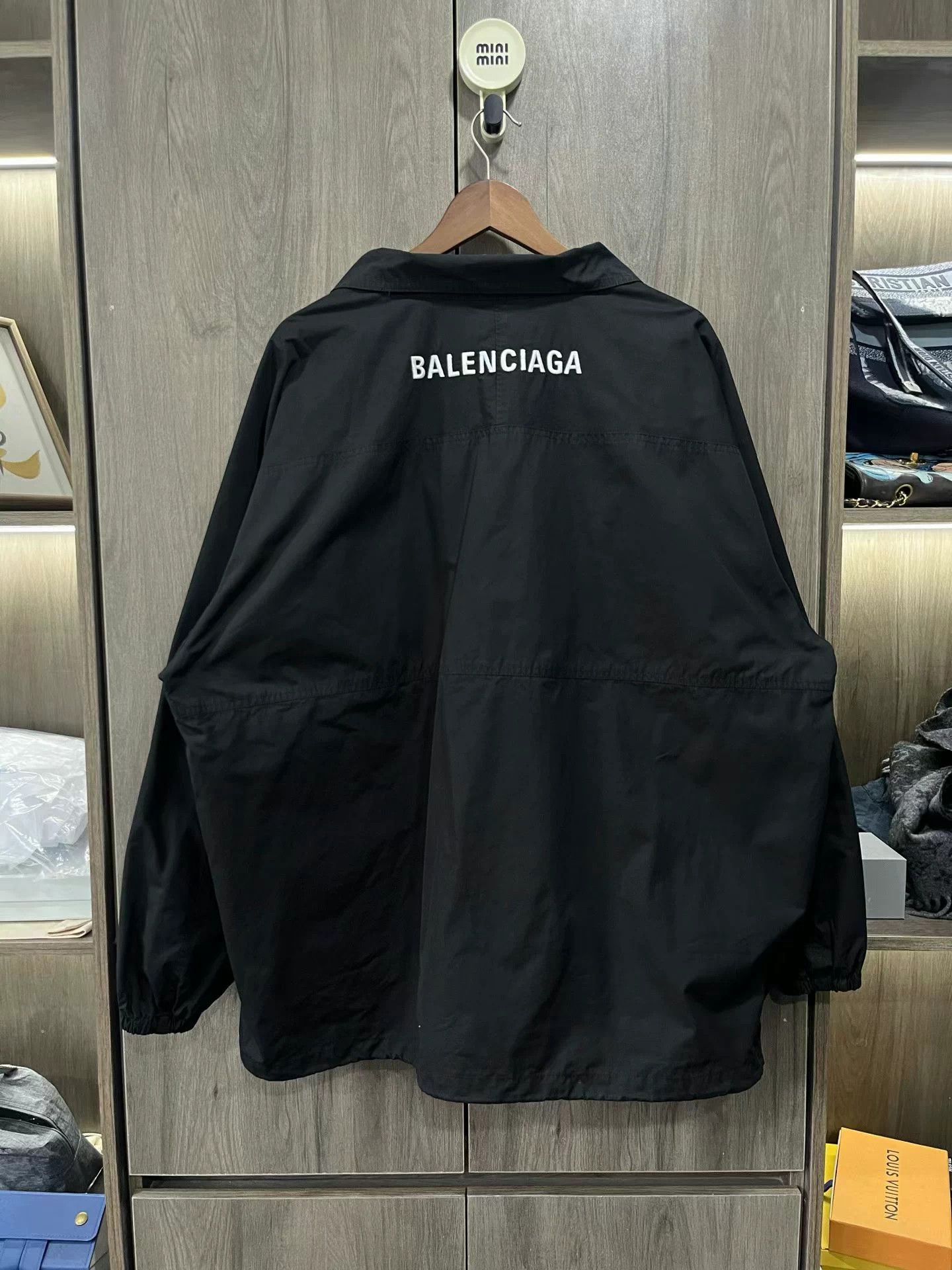 Balenciaga BALENCIAGA Front & Back Logo Windbreaker Jacket M Size US XL / EU 56 / 4 - 7 Thumbnail