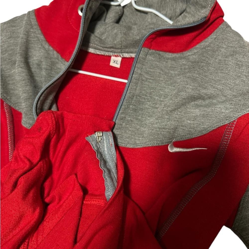 Designer Nike Size XL Red and Grey Zip-Up Hoodie Size M / US 6-8 / IT 42-44 - 4 Thumbnail