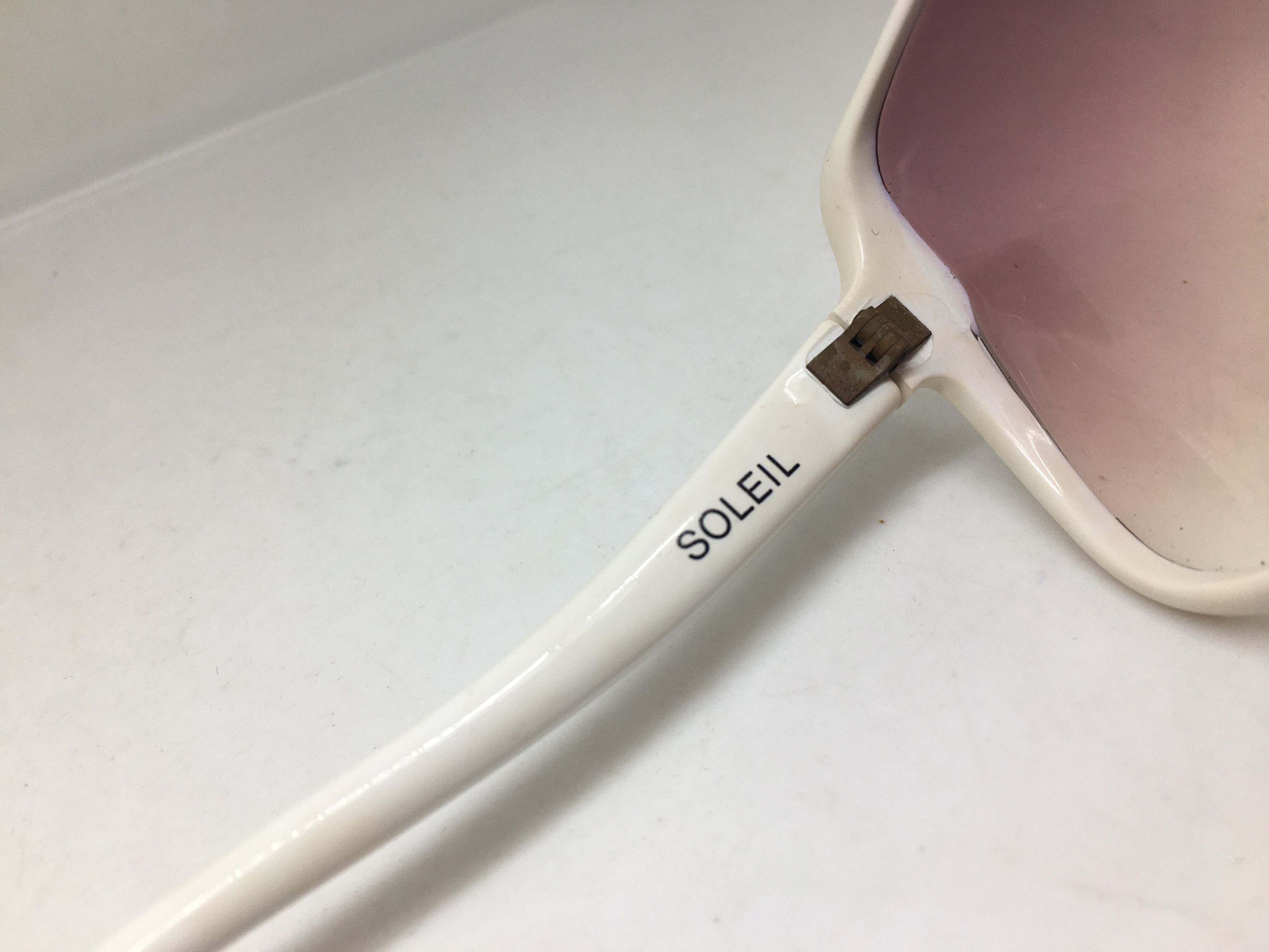 Guy Laroche Vintage Guy Laroche Soleil White Oversize Sunglasses Frame Size ONE SIZE - 6 Thumbnail