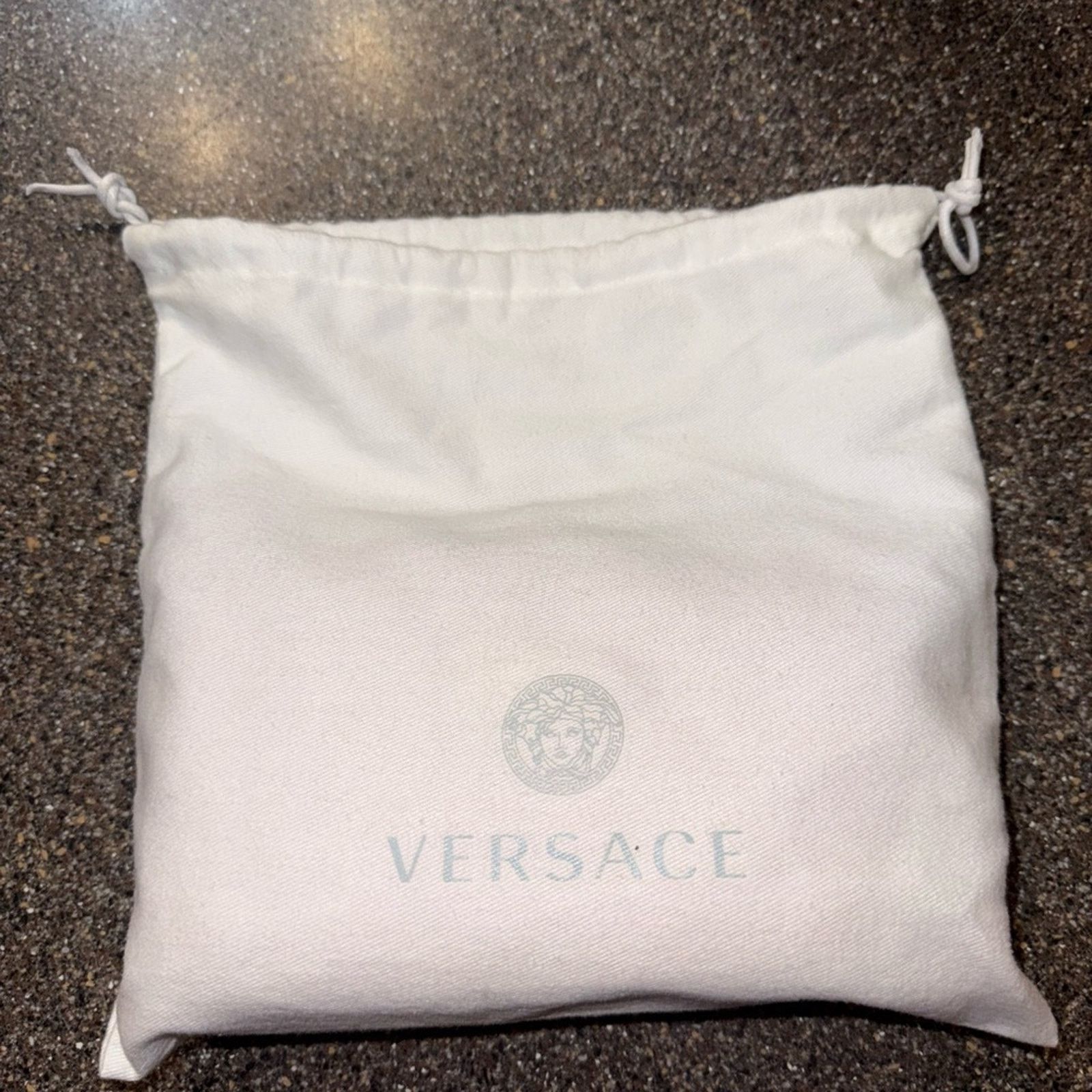 Versace New Versace La Medusa Quilted Leather Shoulder Bag Size ONE SIZE - 3 Thumbnail