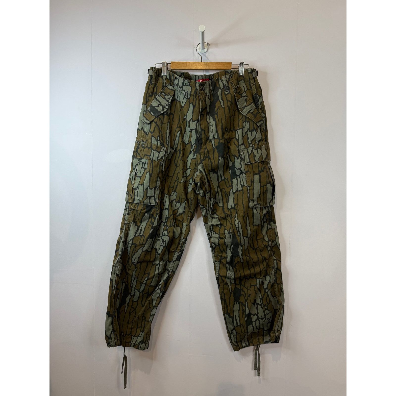 Supreme Supreme Camo Cargo Pants Used 34 Size US 34 / EU 50 - 2 Thumbnail