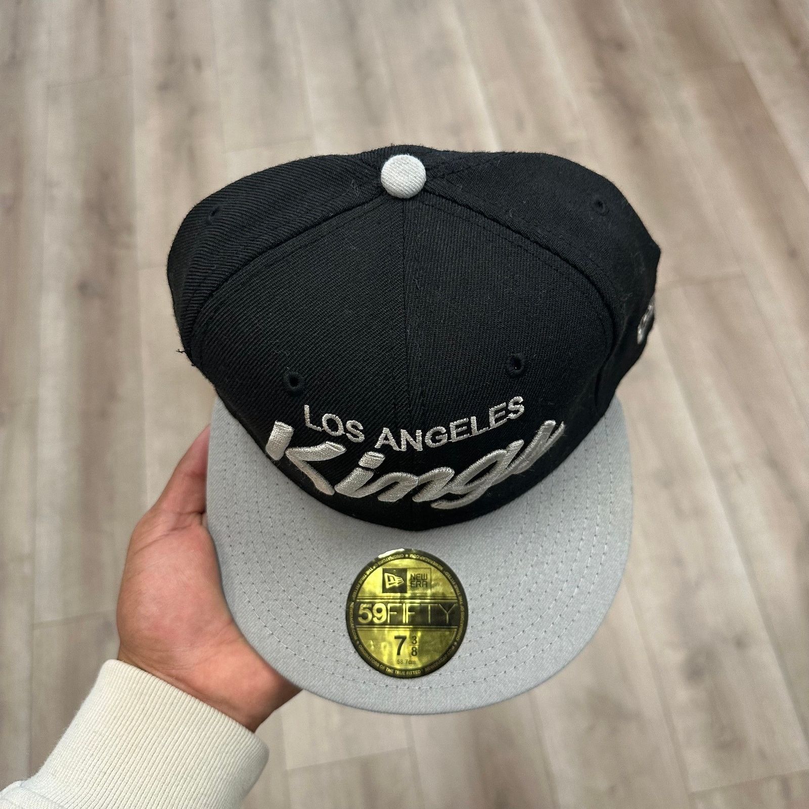 New Era New Era Los Angeles Kings Script fitted hat Cap size 7 3/8 Size ONE SIZE - 3 Thumbnail