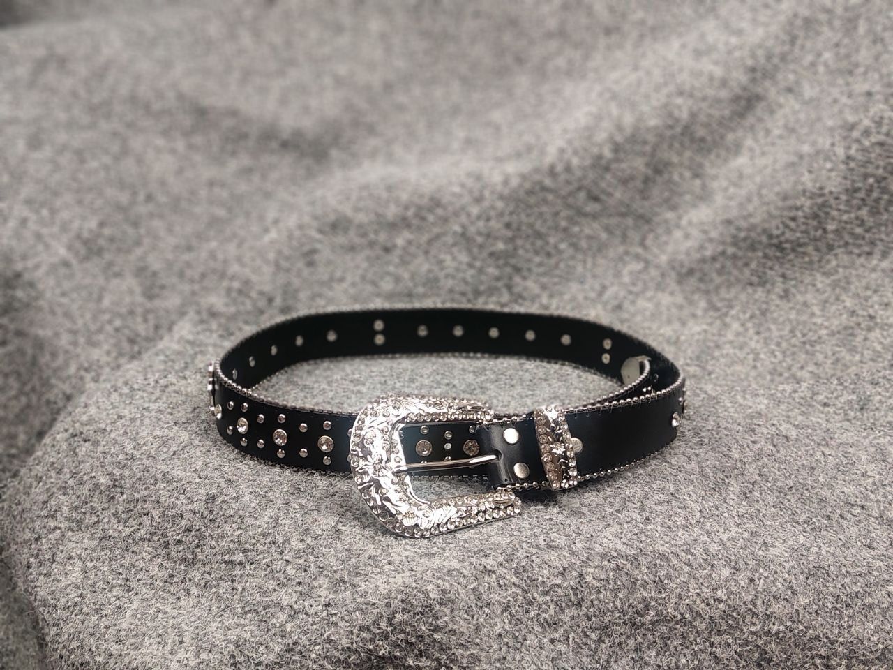 Le Grande Bleu (L.G.B.) Vintage with cross BB. Simon Style Belt Black Leather Y2K Size ONE SIZE - 2 Thumbnail