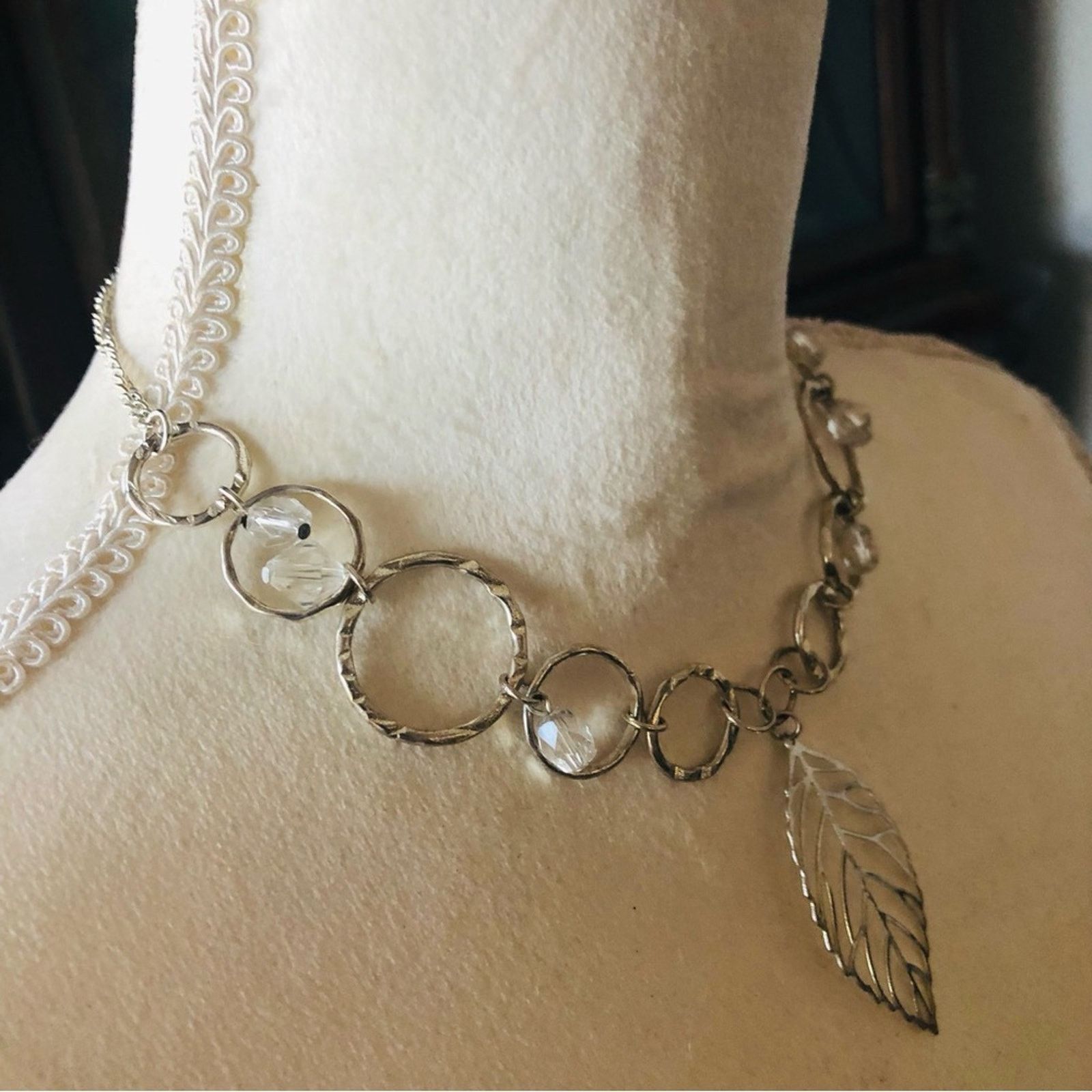 Jewelry Silver graduated hammered ring leaf pendant chain necklace Size ONE SIZE - 3 Thumbnail