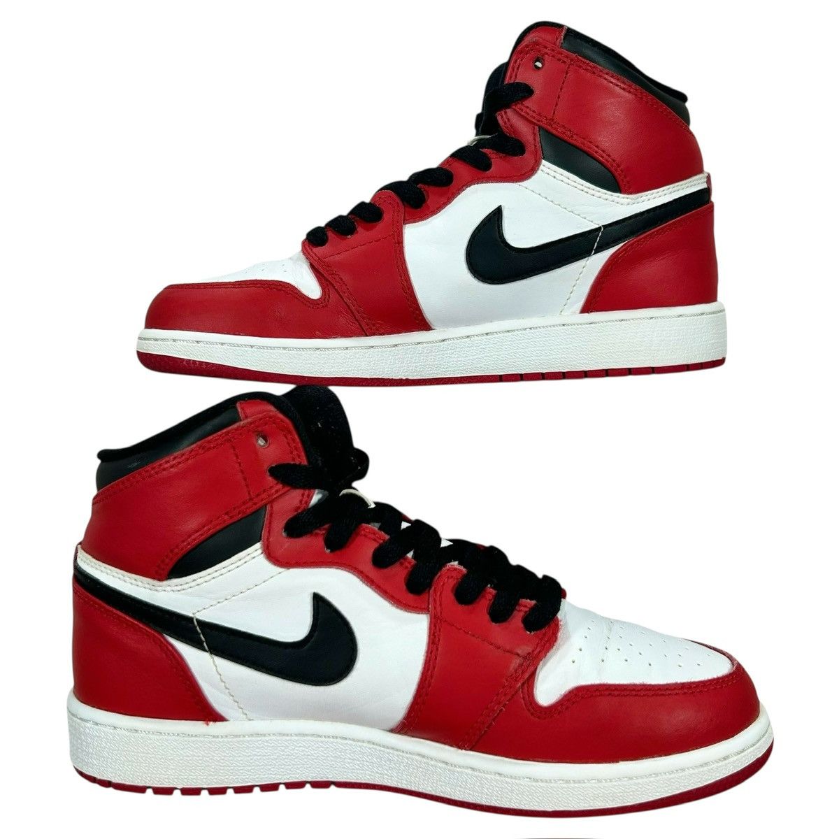 Jordan Brand VTG Air Jordan 1 OG Chicago White Red Black 2013 Sneakers Size US 5 / EU 37 - 3 Thumbnail