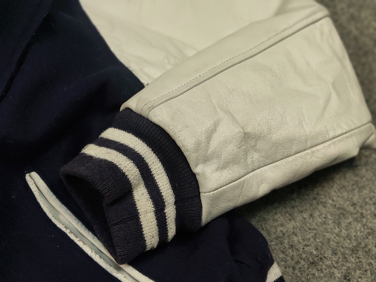 Vintage Vintage 90's Varsity Letterman Dark Blue Wool Bomber Jacket Size US M / EU 48-50 / 2 - 15 Thumbnail