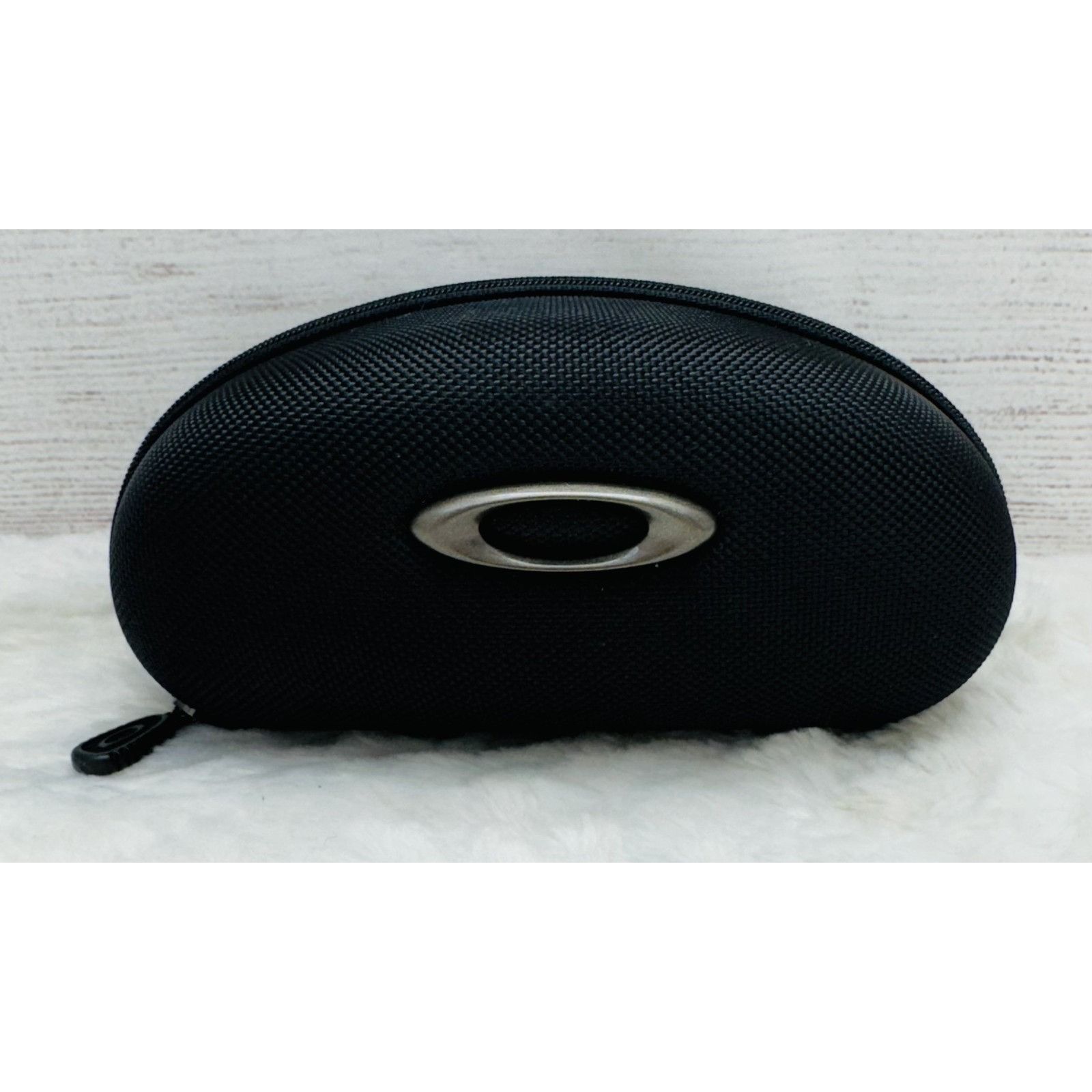 Oakley OAKLEY Sunglasses Case BLACK Semi-Hard Zipper Clamshell EUC Size ONE SIZE - 1 Thumbnail