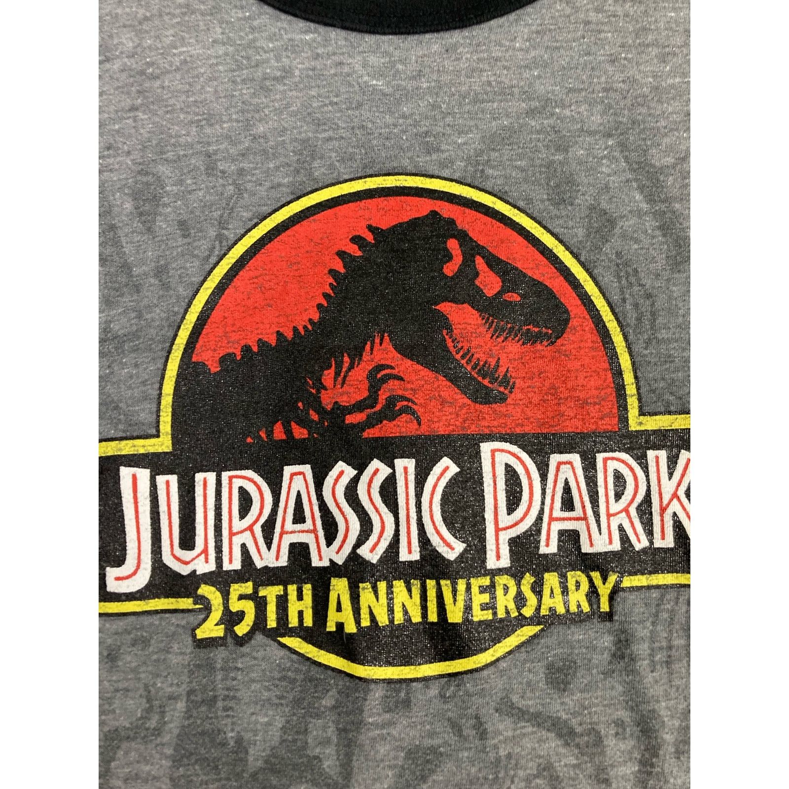Universal Studios Universal Studios Jurassic Park 25th Anniversary T-Shirt S Size XS / US 0-2 / IT 36-38 - 7 Thumbnail