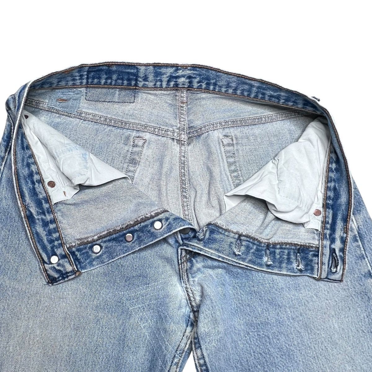 Levi's Vintage 1990s Levi’s 501 Button Fly Made In USA Denim Jeans Size US 32 / EU 48 - 4 Thumbnail