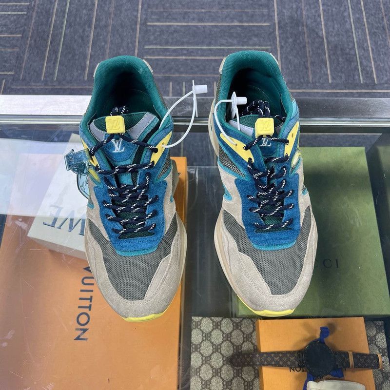 Louis Vuitton Louis Vuitton Trail Low-top Casual Shoes for Men - Size US 7.5 / EU 40-41 - 2 Thumbnail