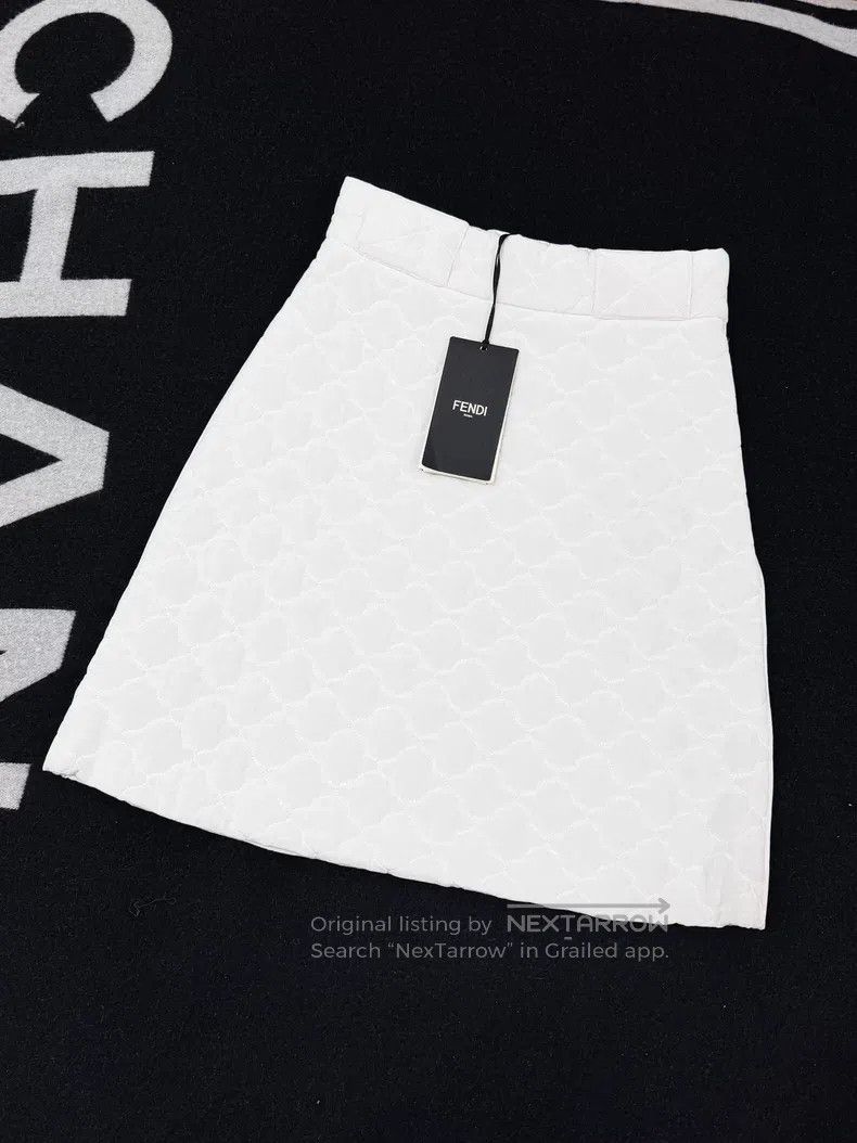 Fendi Fendi Ivory White Mulberry Silk Short Skirt Size 24" / US 00 / IT 34 - 1 Thumbnail