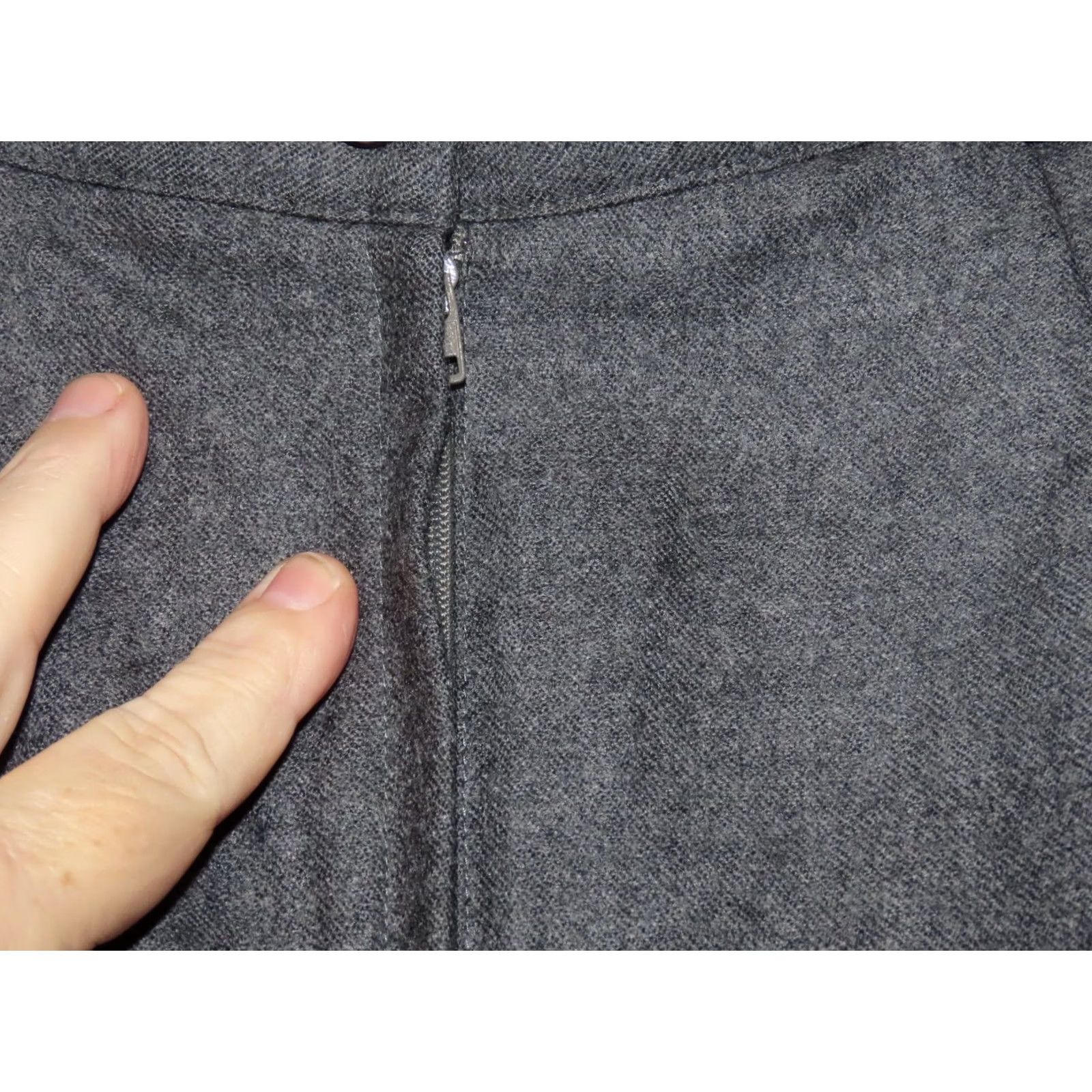Vintage Hunt Club Skirt 100% Wool Size 8 Pleated Gray Women Long Zipper Dry Clean Only Regular Knit Size 30" / US 8 / IT 44 - 7 Thumbnail