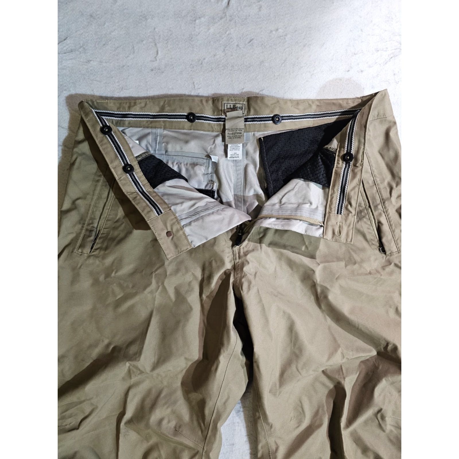 Vintage LL Bean Classic Polyester Hiking Pants Rain Resistant Mens 42x29 Reinforced Beige 5-Pocket Design Moisture Wicking Quick Dry Stretch Size US 42 / EU 58 - 3 Thumbnail