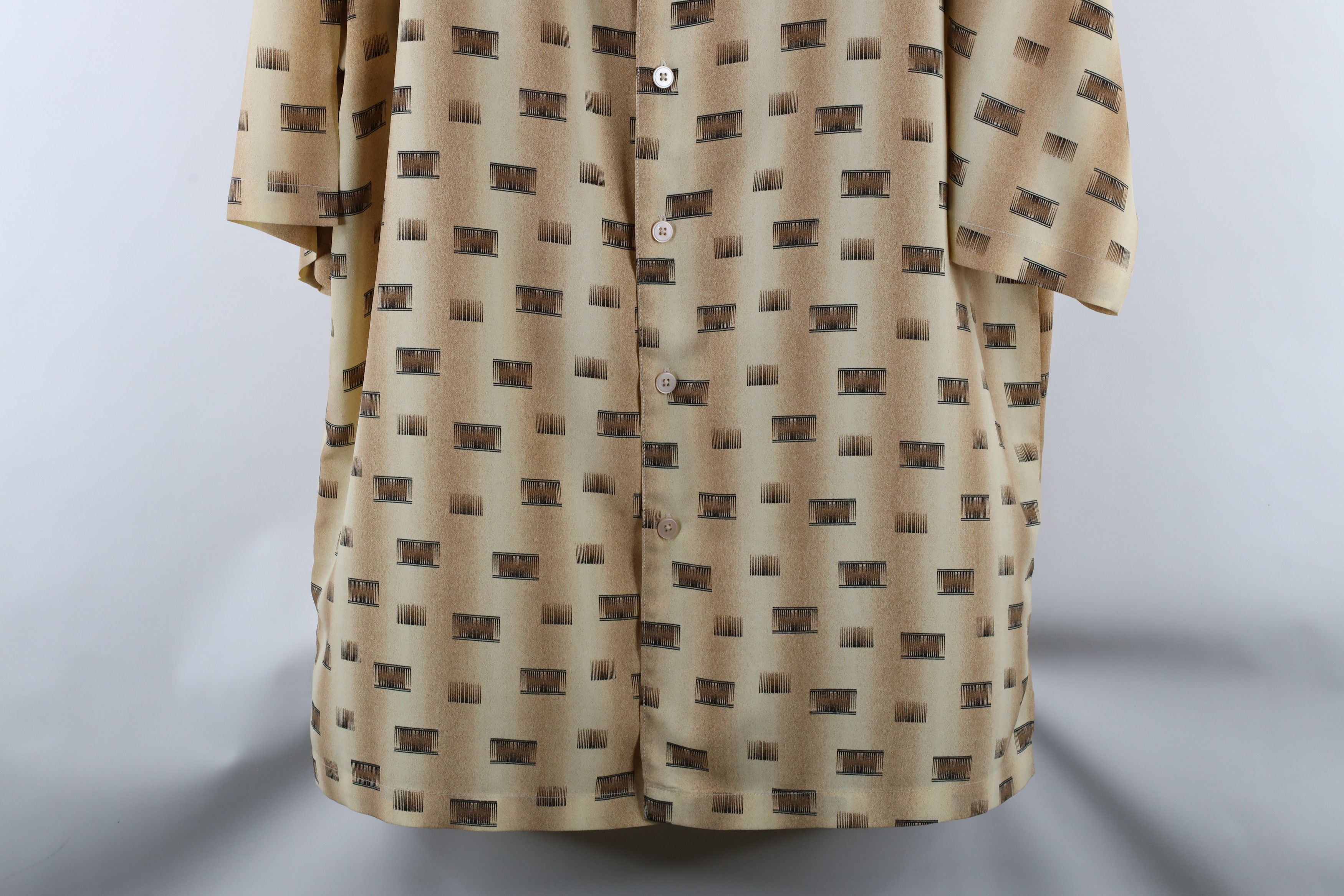 Vintage Vintage 90s Streetwear Camp Collar Short Sleeve Button Shirt Size US XXL / EU 58 / 5 - 3 Thumbnail