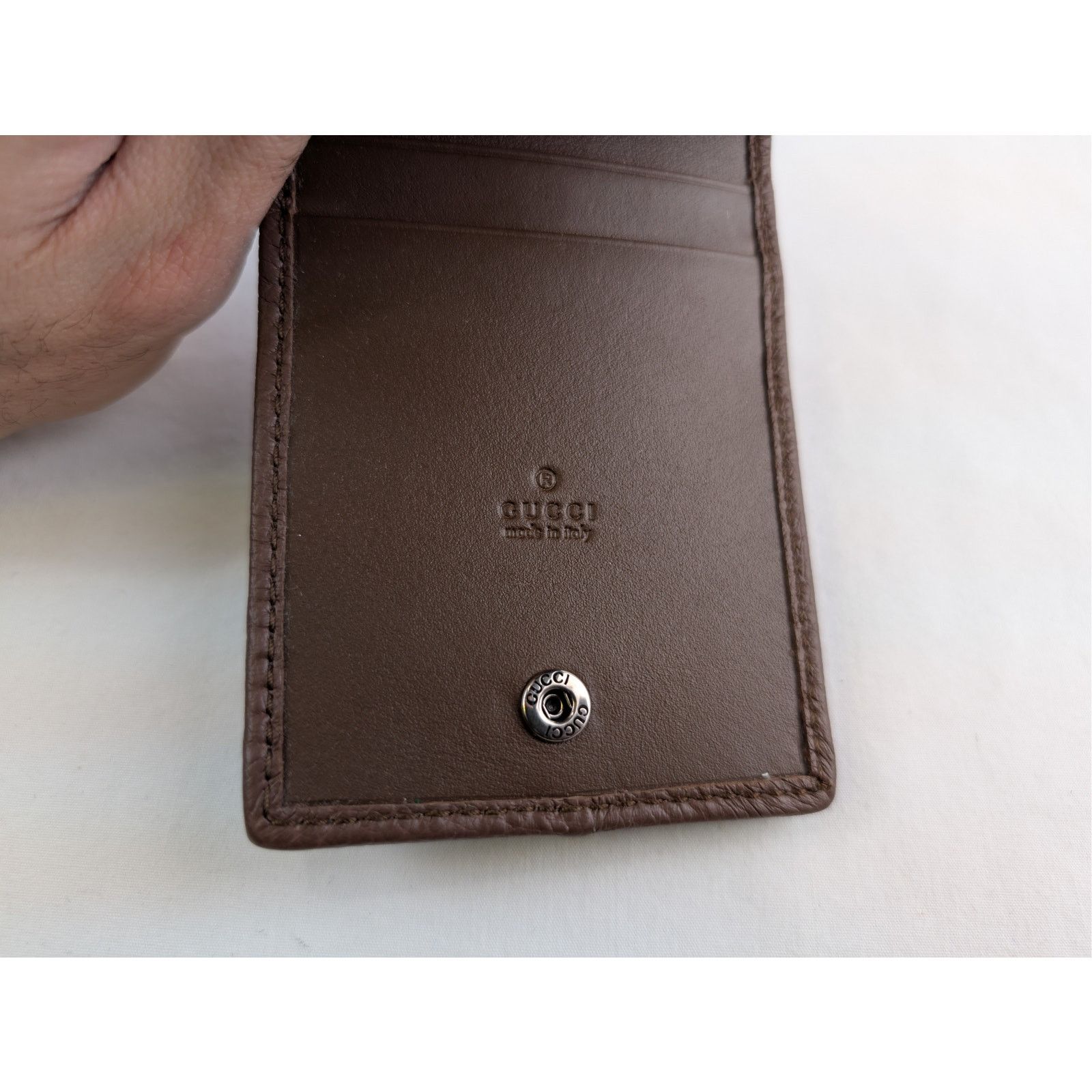 Gucci o1rshd1 Size: OS / Card Case W/Air Tag Card Holder in Brown Size ONE SIZE - 9 Thumbnail