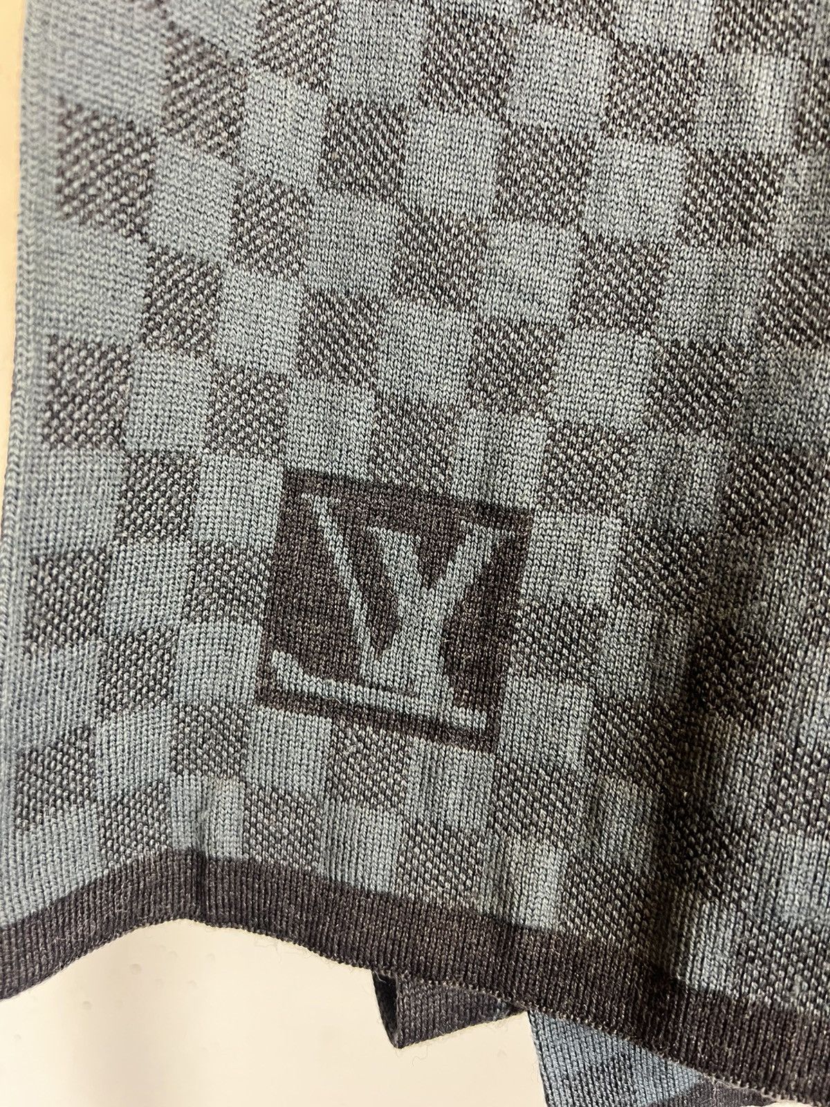 LV Damier Scarf