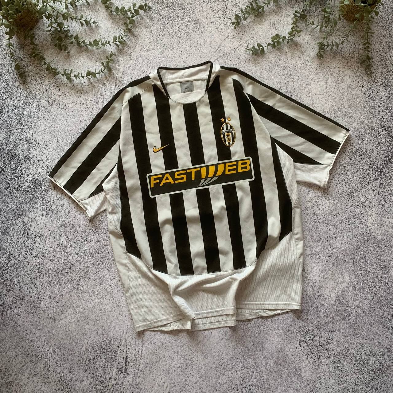 image of Nike Juventus 2003/2004 Home Vintage Jersey Blokecore in White, Men's (Size XL)