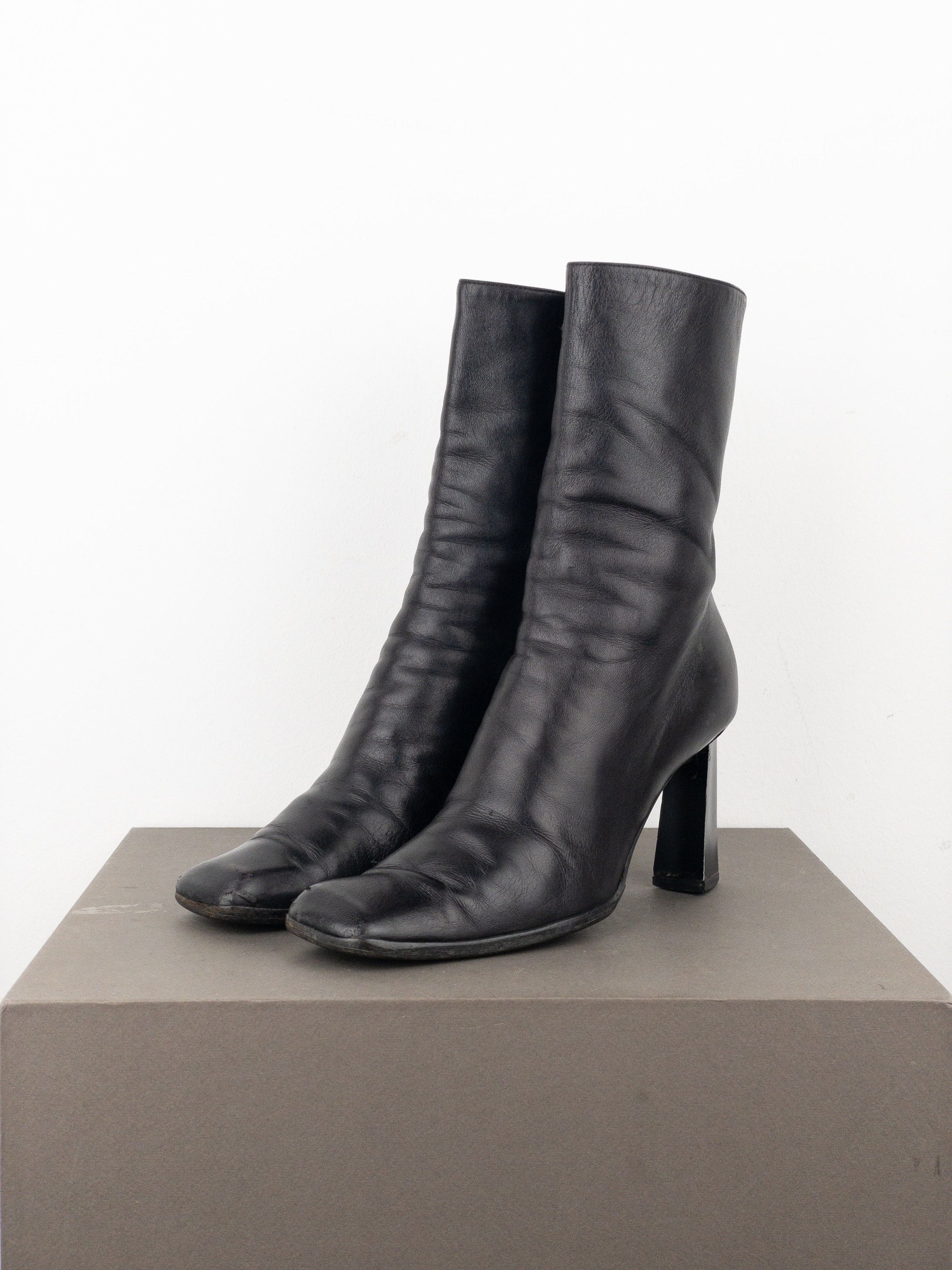 Prada AW99 Square-Toe Sculptural Ankle Heel Boots Size US 9 / IT 39 - 1 Thumbnail