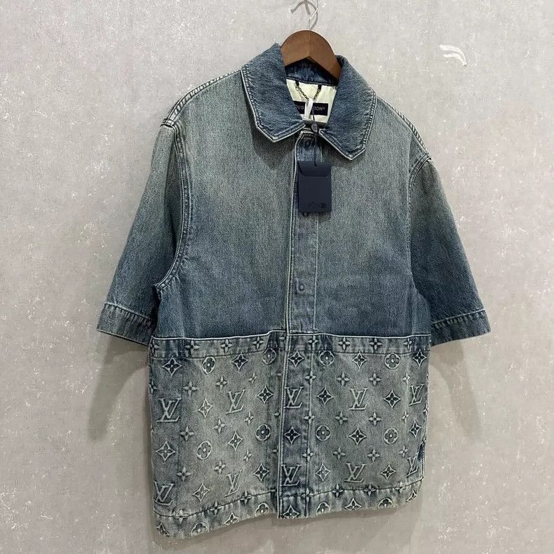 Louis Vuitton Louis Vuitton Washed blue embossed presbyopic logo short-sl Size US XS / EU 42 / 0 - 4 Thumbnail