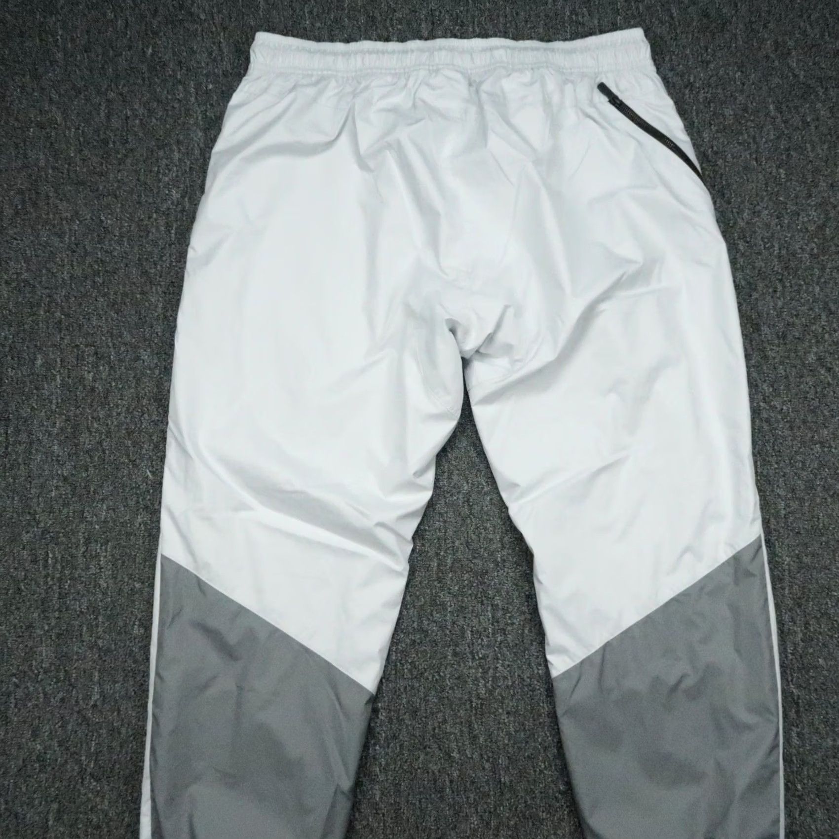 Nike Nike Pants Mens XXL Gray Windrunner Jogger Zip Pocket Training 2XL Size US 39 - 4 Thumbnail