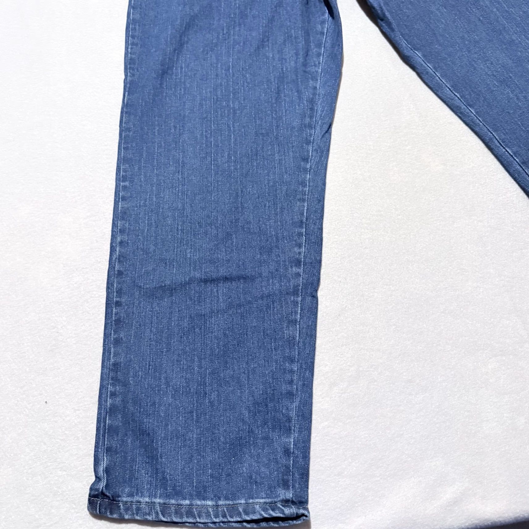 Lee Lee Jeans Pepperstone Denim Relaxed Tapered Jeans Women 18 Medium Pepperstone Blue 5-Pocket Elastic Waist Size 24" / US 00 / IT 34 - 4 Thumbnail