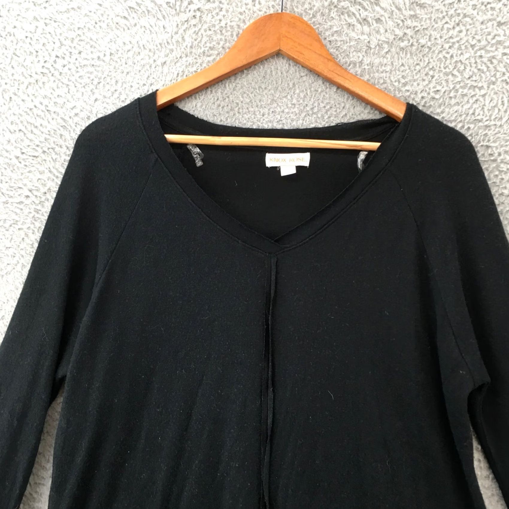 Vintage Knox Rose Vneck Sweater Womens S Black Rayon Blends Long Sleeve Pullover Casual Size S / US 4 / IT 40 - 2 Thumbnail