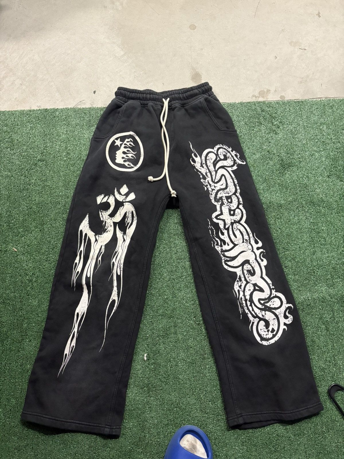 HELLSTAR Hellstar yoga sweat pants size medium Size US 34 / EU 50 - 1 Thumbnail