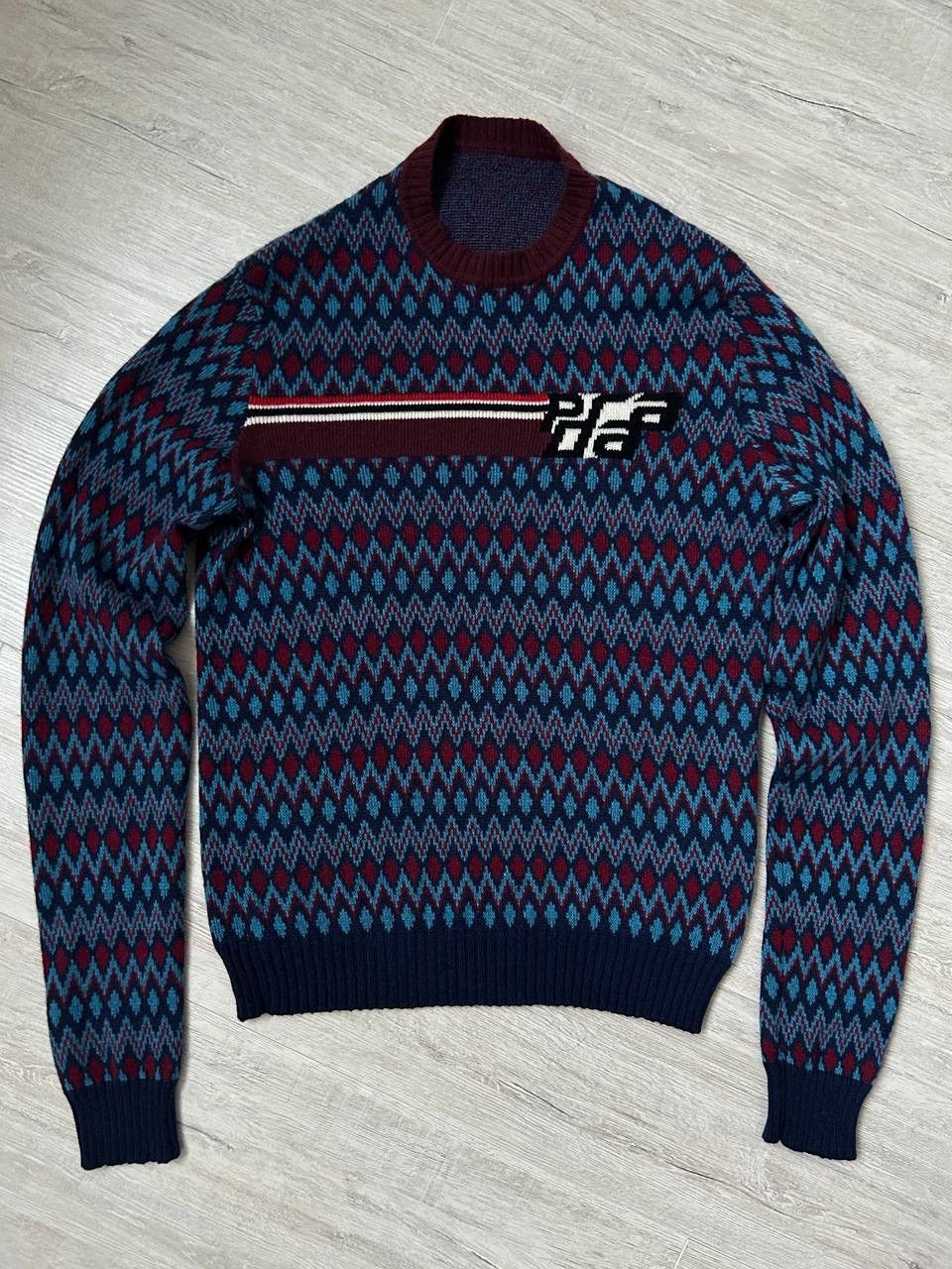 Prada Iconic Prada Intarsia 18 Runway Fashion Show Chevron Sweater Size US S / EU 44-46 / 1 - 1 Thumbnail