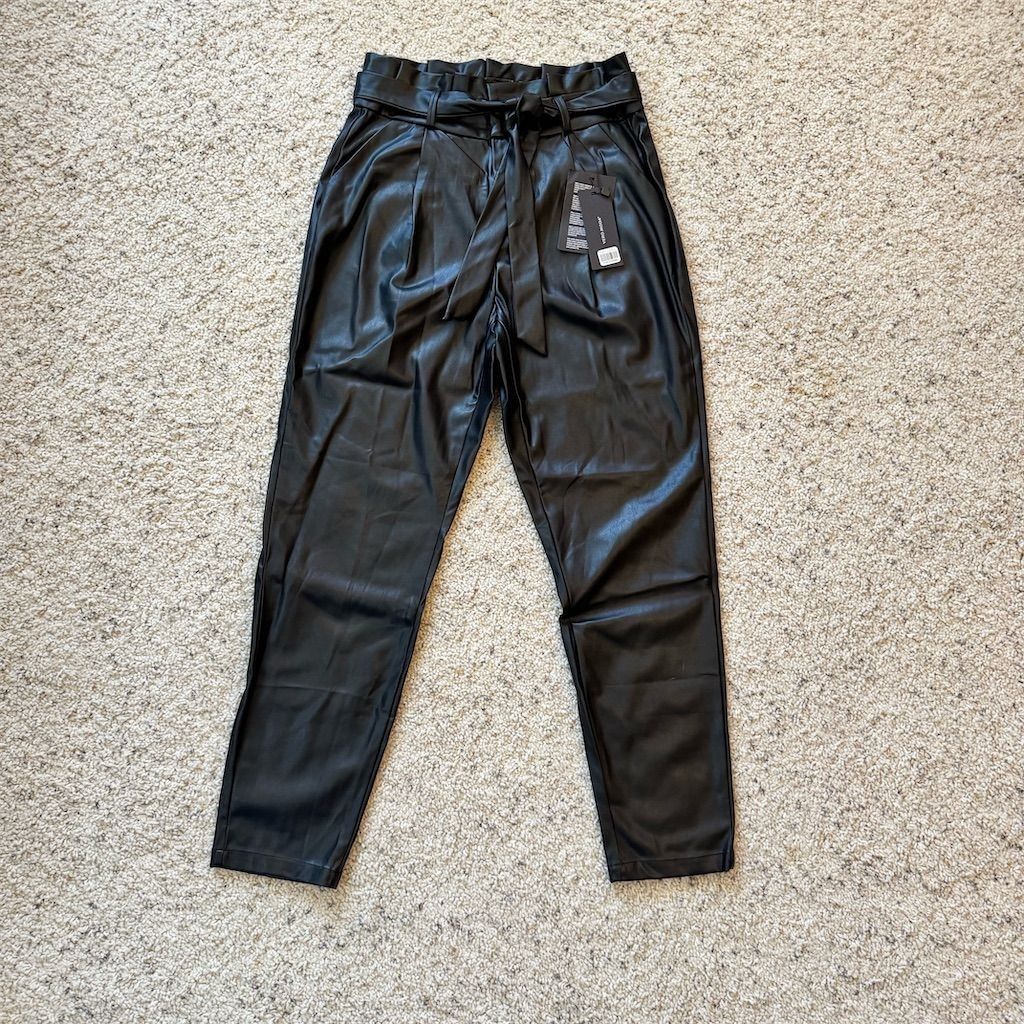 Other Vero Moda Women's Black Paperbag Faux Leather Ankle Pants S Size 29" - 1 Thumbnail